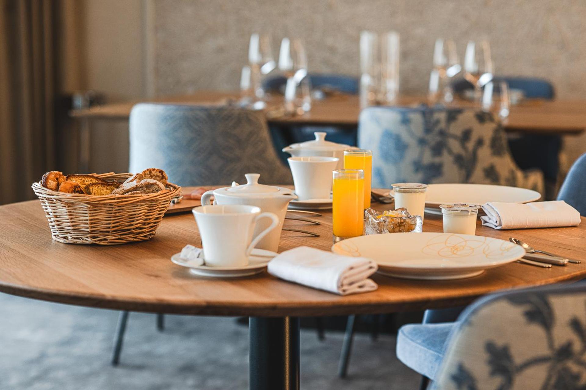 Logis Hotellerie Les Brisants , Restaurant J M Perochon Brétignolles-sur-Mer Dış mekan fotoğraf